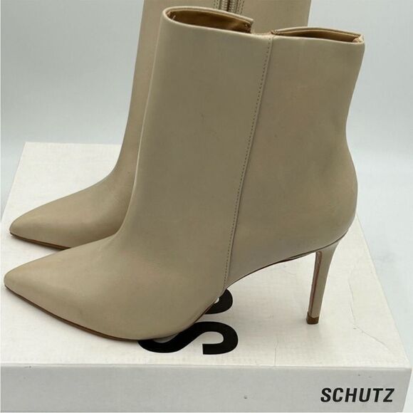 Women's Schutz , leather ankle boots size 7.5 made in Brazil - Picture 5 of 9